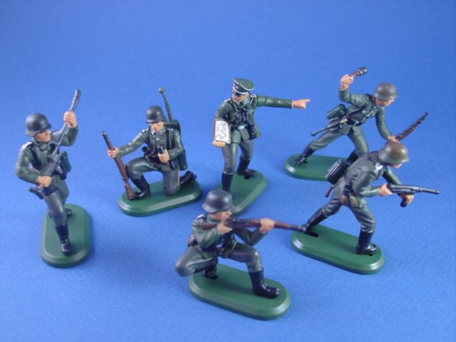 britains deetail soldiers